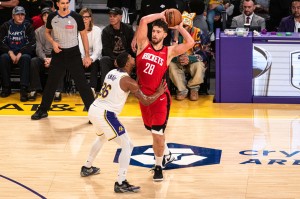 体育APP-火箭首轮最想碰谁？匿名球探：当然是湖人 即使东里没伤也是湖人